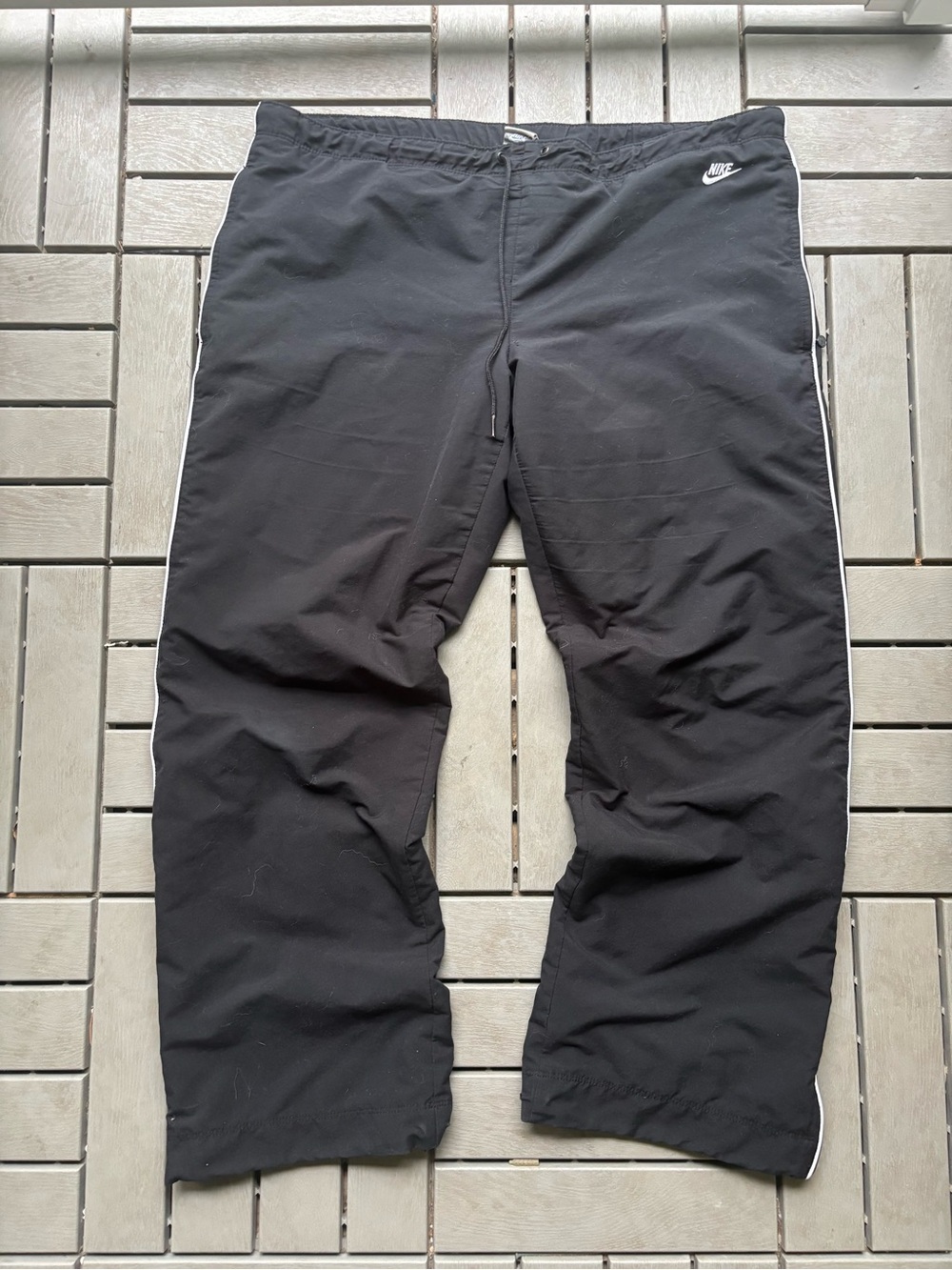 Nike Black Men's Athletic Joggers with White Piping